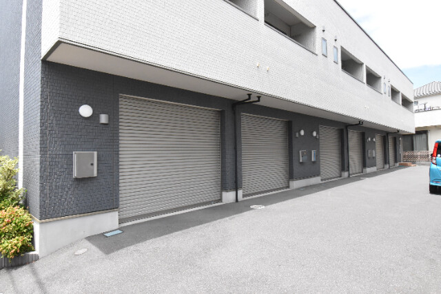 ��ʌ��������܎s�΋�厚���̃A�p�[�g�̒��ԏ�