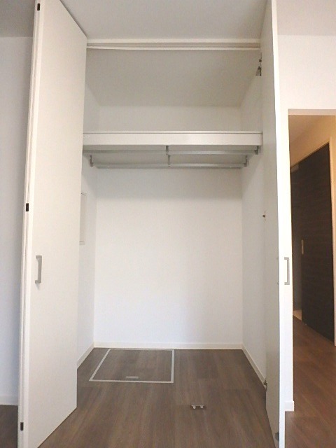 ��ʌ��������܎s�k����i���Q���ڂ̃}���V�����̎��[