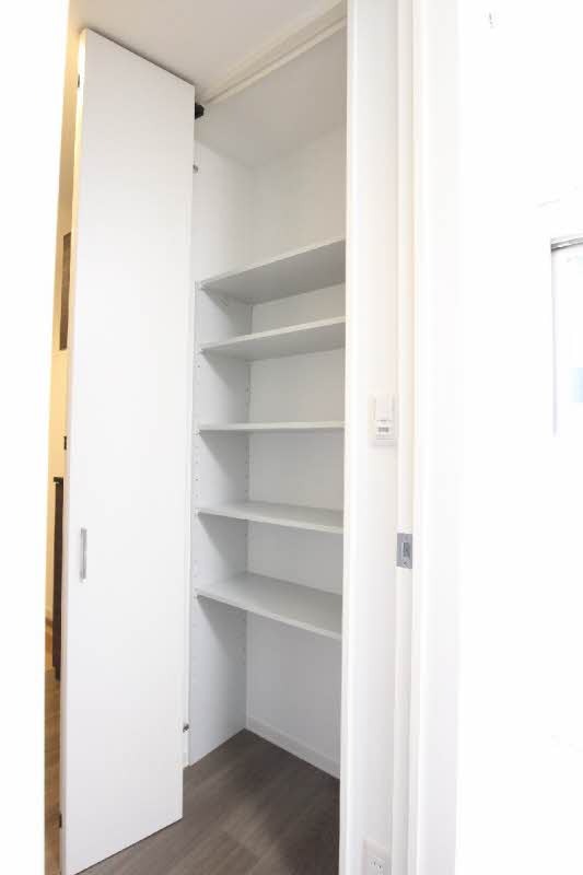 ��ʌ��������܎s�k����i���Q���ڂ̃}���V�����̎��[