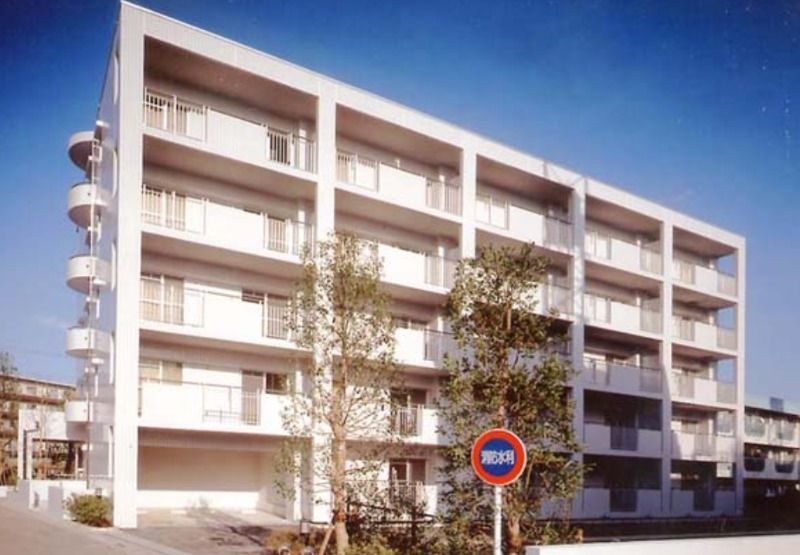 ��ʌ��x�m���s�厚�ߔn�̃}���V�����̌����O��