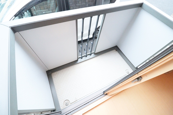 ��ʌ��������܎s�k��ޗǒ��̃A�p�[�g�̃o���R�j�[