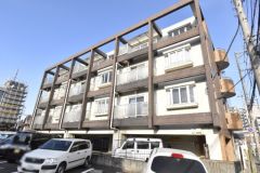 ��ʌ��������܎s��{��听���P����197-1�̃}���V�����̌����O��