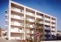 ��ʌ��x�m���s�厚�ߔn�̃}���V�����̌����O��