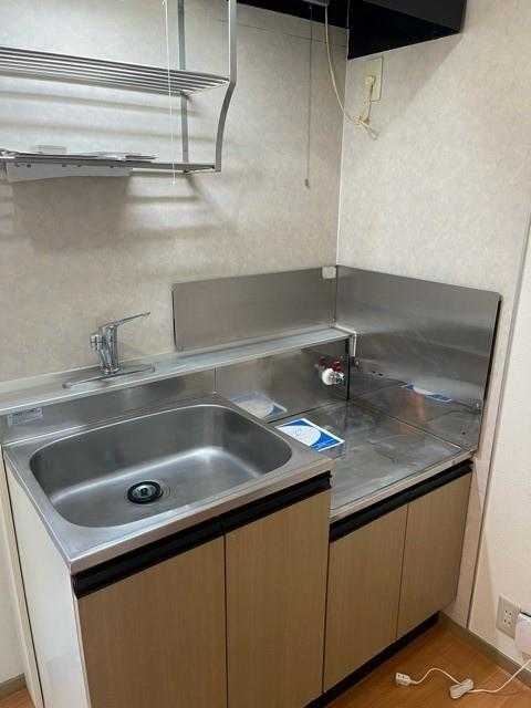 ��ʌ��������܎s������厚�쒆��̃A�p�[�g�̃L�b�`��