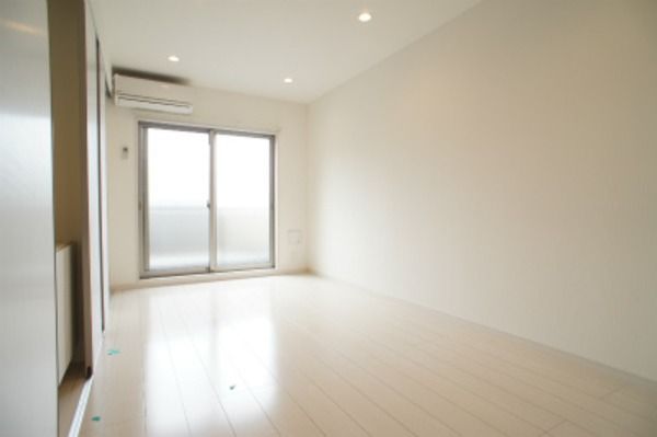 ��ʌ������s�_���P���ڂ̃A�p�[�g�̂��̑������E�X�y�[�X