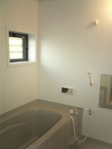 ��ʌ��������܎s�k��ޗǒ��̃A�p�[�g�̃o�X