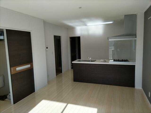 ��ʌ�����s�˒˂R���ڂ̃A�p�[�g�̋��ԁE���r���O