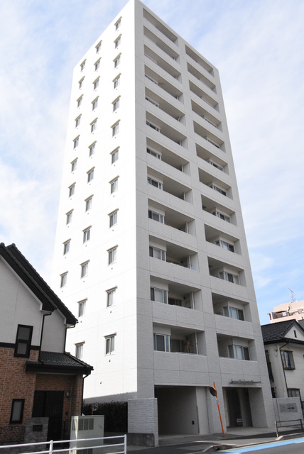 ��ʌ��������܎s���ʏ��R���ڂ̃}���V�����̌����O��