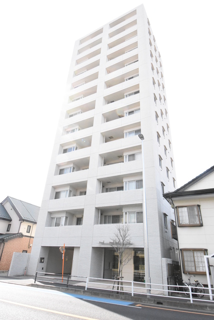 ��ʌ��������܎s���ʏ��R����6-3�̃}���V�����̌����O��