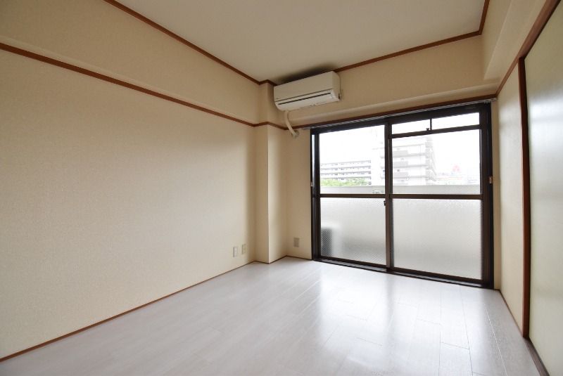 ��ʌ��z�J�s���]���Q���ڂ̃}���V�����̂��̑������E�X�y�[�X