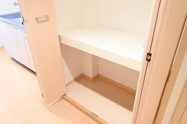 ��ʌ�����s�핽�Q���ڂ̃}���V�����̂��̑������E�X�y�[�X