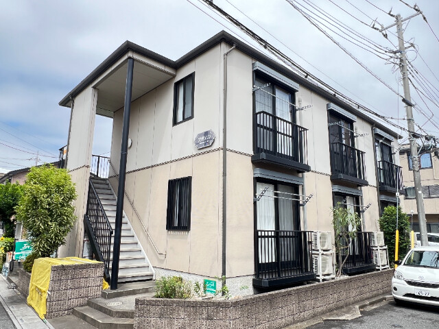 ��ʌ������s�ԌI�S����8-32�̃A�p�[�g�̌����O��