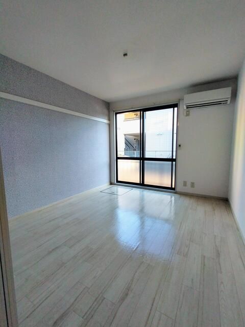 ��ʌ��������܎s��{��㏬���̃A�p�[�g�̋��ԁE���r���O