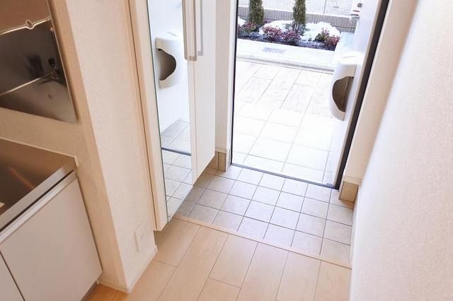 ��ʌ�����s�]�˂R���ڂ̃A�p�[�g�̌���