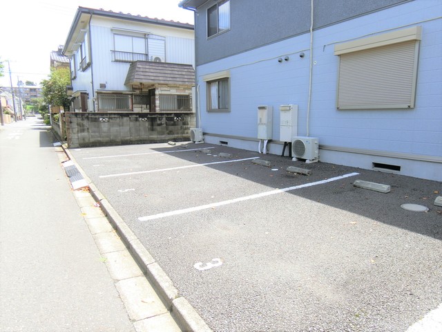 ��ʌ��������܎s�΋揼�؂R���ڂ̃A�p�[�g�̒��ԏ�