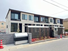 ʌzJsCN^EQڂ̃Ap[ǧO