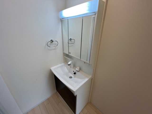 ��ʌ��������܎s����厚���L�̃A�p�[�g�̐��ʏ�