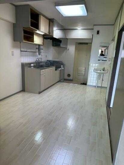 ��ʌ��������܎s�k��{�����Q���ڂ̃}���V�����̂��̑������E�X�y�[�X