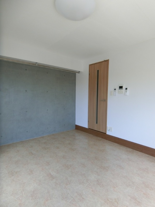 ��ʌ������s�����S���ڂ̃}���V�����̋��ԁE���r���O