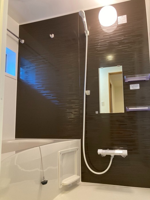 ��ʌ��������܎s������厚��J�̃A�p�[�g�̃o�X