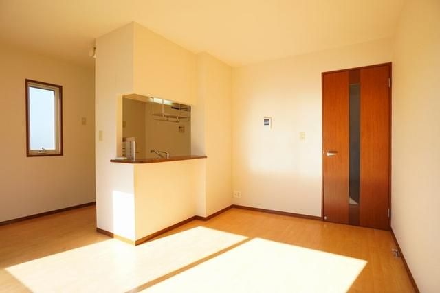 ��ʌ��������܎s���撆���P���ڂ̃A�p�[�g�̋��ԁE���r���O