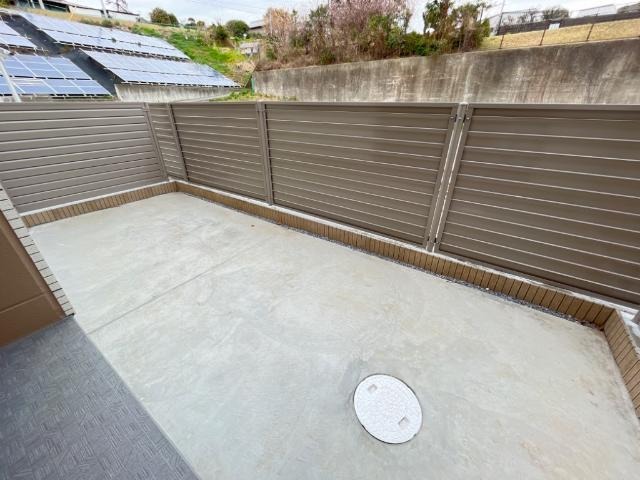 ��ʌ�����s�厚�����̃A�p�[�g�̃o���R�j�[