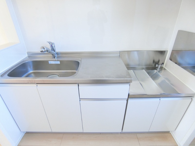 ��ʌ��z�J�s�{�{���S���ڂ̃A�p�[�g�̃L�b�`��