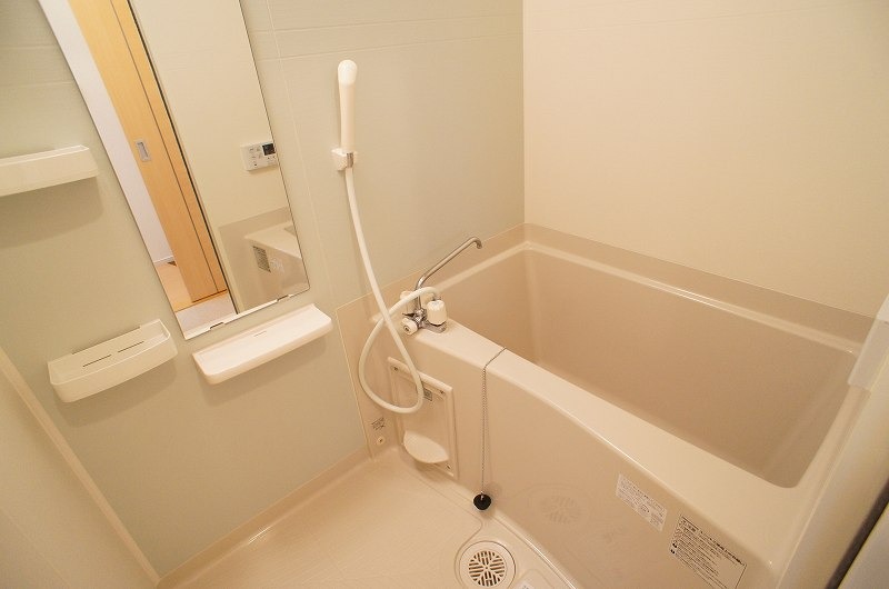 ��ʌ�����s�����Q���ڂ̃A�p�[�g�̃o�X