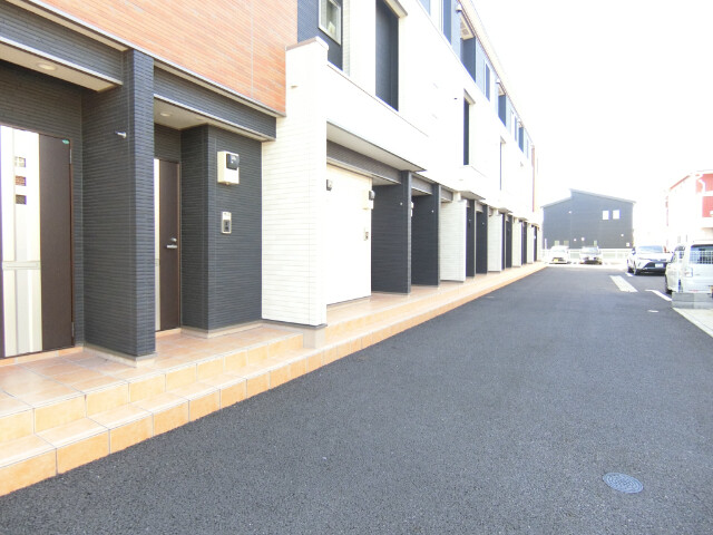 ��ʌ��z�J�s�{�{���S���ڂ̃A�p�[�g�̃G���g�����X