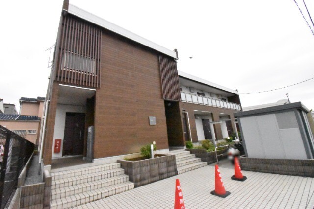 ��ʌ�����s�厚�V��h�̃A�p�[�g�̌����O��