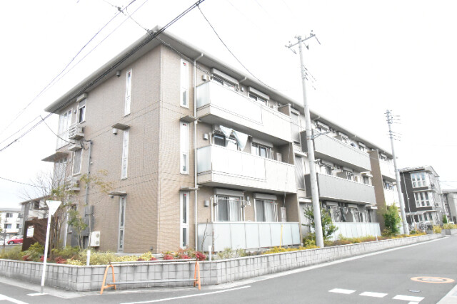 ��ʌ��z�J�s���C�N�^�E���U���ڂ̃A�p�[�g�̌����O��