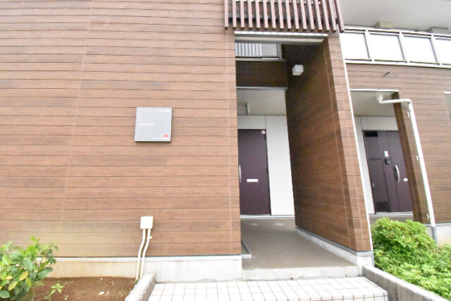 ��ʌ�����s�厚�V��h�̃A�p�[�g�̃G���g�����X