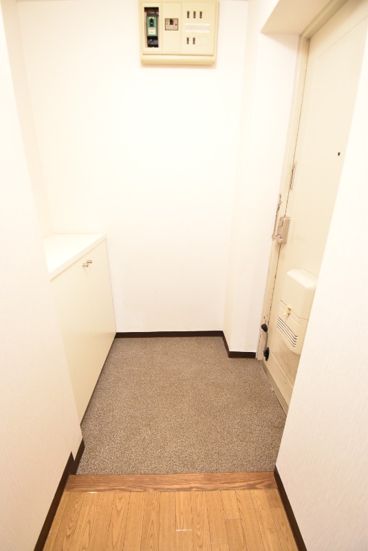 ��ʌ�����s�˒˂Q���ڂ̃}���V�����̌���