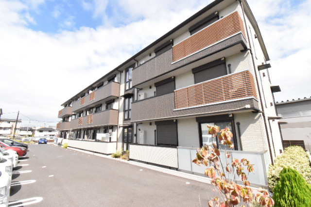 ��ʌ��z�J�s���C�N�^�E���X���ڂ̃A�p�[�g�̌����O��