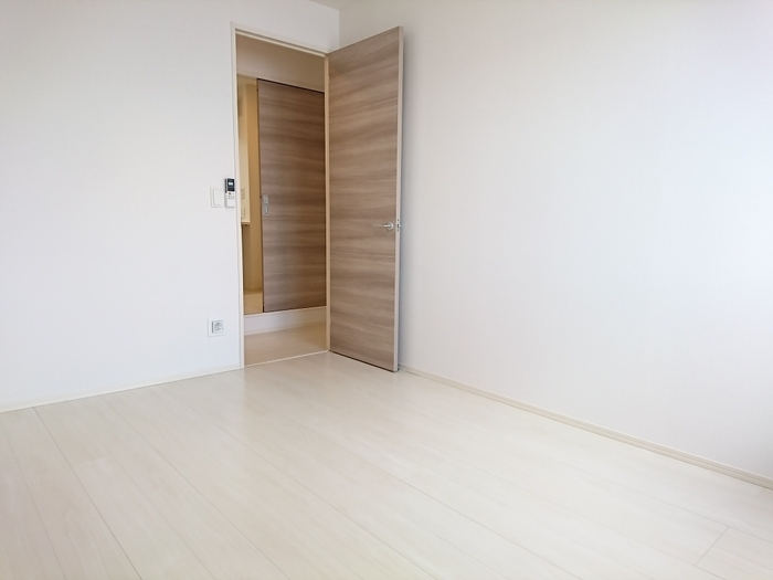 ��ʌ��z�J�s���C�N�^�E���X���ڂ̃A�p�[�g�̂��̑������E�X�y�[�X