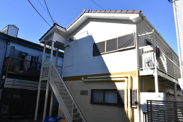 ��ʌ������s�����T����4-22�̃A�p�[�g�̌����O��