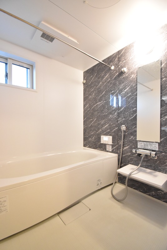 ��ʌ��������܎s�΋�厚�����̃A�p�[�g�̃o�X