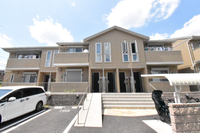 ��ʌ��������܎s�΋�厚����1274-8�̃A�p�[�g�̌����O��