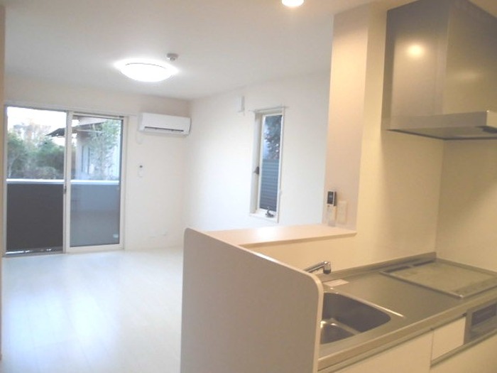 ��ʌ��������܎s�΋�厚�����̃A�p�[�g�̋��ԁE���r���O