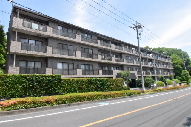 ��ʌ��������܎s�΋擌�Y�a�Q����14-2�̃}���V�����̌����O��