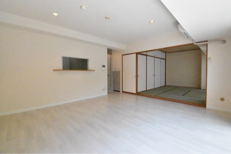 ��ʌ��������܎s�΋擌�Y�a�Q���ڂ̃}���V�����̋��ԁE���r���O