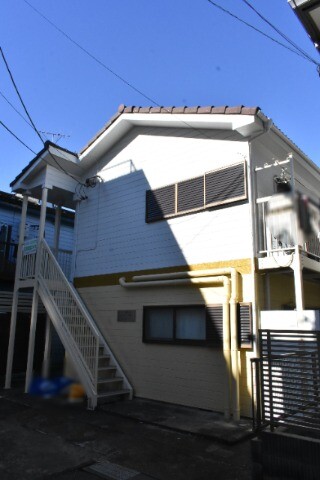 ��ʌ������s�����T���ڂ̃A�p�[�g�̃G���g�����X