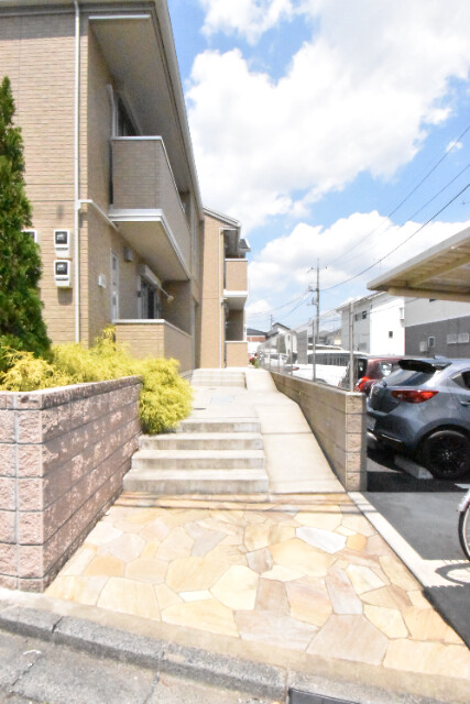 ��ʌ��������܎s�΋�厚�����̃A�p�[�g�̃G���g�����X