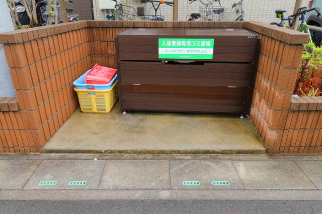 ��ʌ��z�J�s���C�N�^�E���T���ڂ̃A�p�[�g�̂��̑�