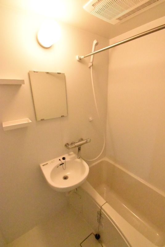 ��ʌ�����s�厚���s�����̃A�p�[�g�̃o�X