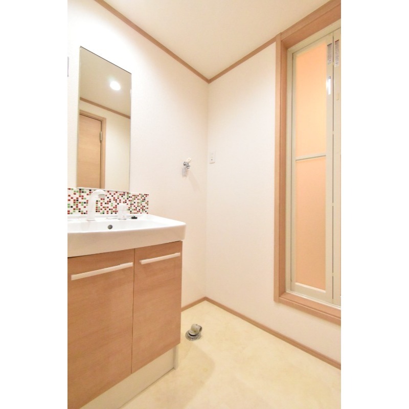 ��ʌ��������܎s�΋�厚���̃A�p�[�g�̐��ʏ�