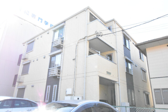 ��ʌ��z�J�s��z�J�S���ڂ̃A�p�[�g�̌����O��