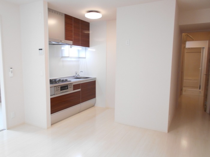 ��ʌ��z�J�s��z�J�S���ڂ̃A�p�[�g�̋��ԁE���r���O