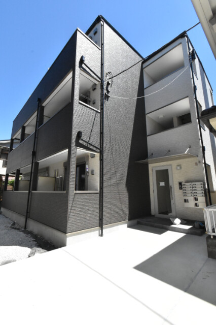 ��ʌ��������܎s�k����i���P����384-2�̃A�p�[�g�̌����O��