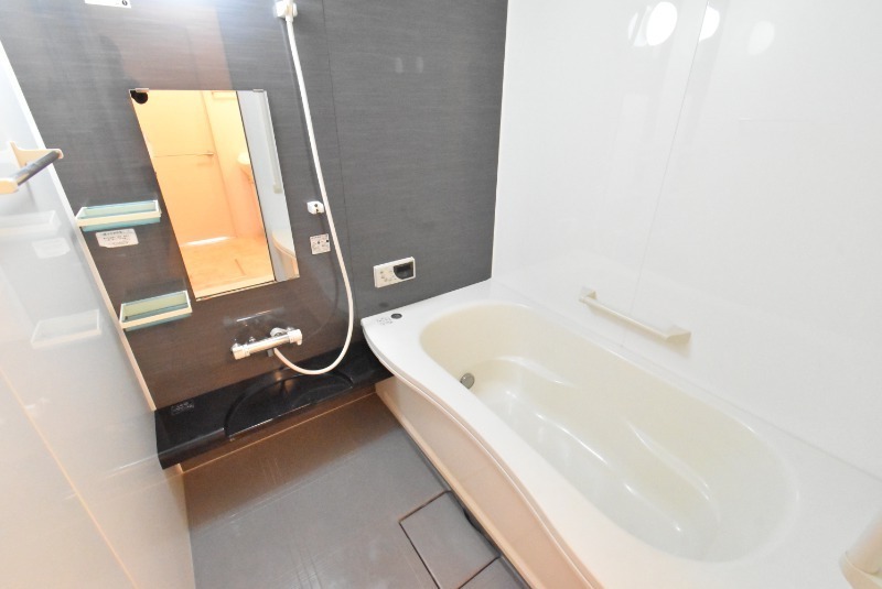 ��ʌ��z�J�s���C�N�^�E���P���ڂ̃A�p�[�g�̃o�X